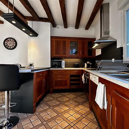 Charming Apartment Close To The Center Of Blere Екстериор снимка