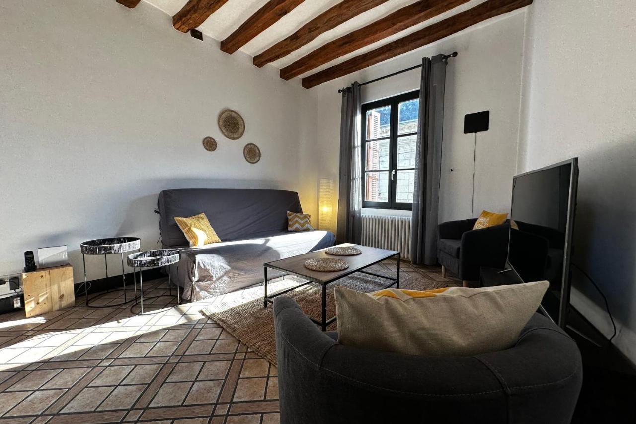 Charming Apartment Close To The Center Of Blere Екстериор снимка