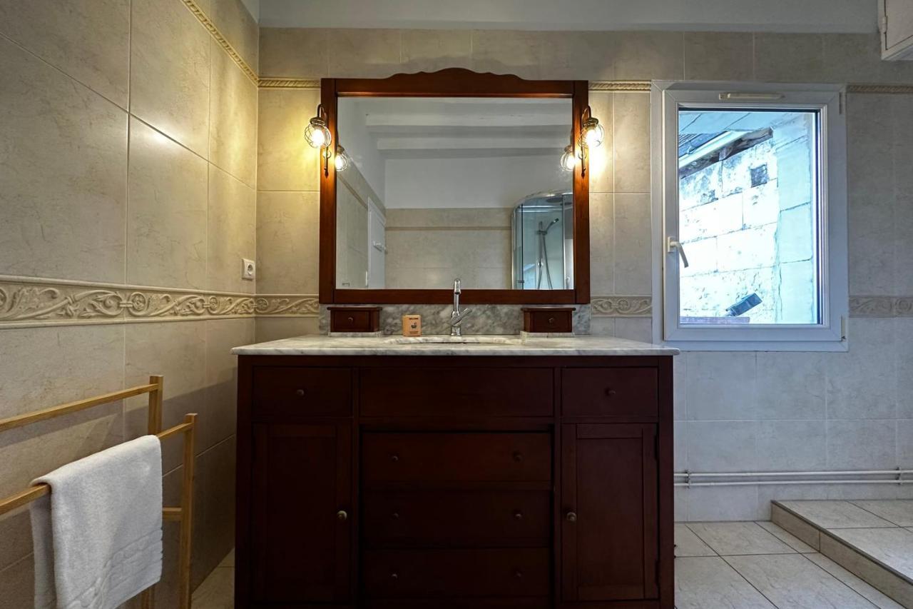 Charming Apartment Close To The Center Of Blere Екстериор снимка